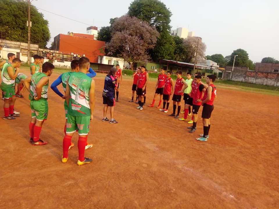 Desorden en River Plate: Cobran a jugadores de inferiores para entrenar y amenazan con que “el que no paga ya no va a practicar”