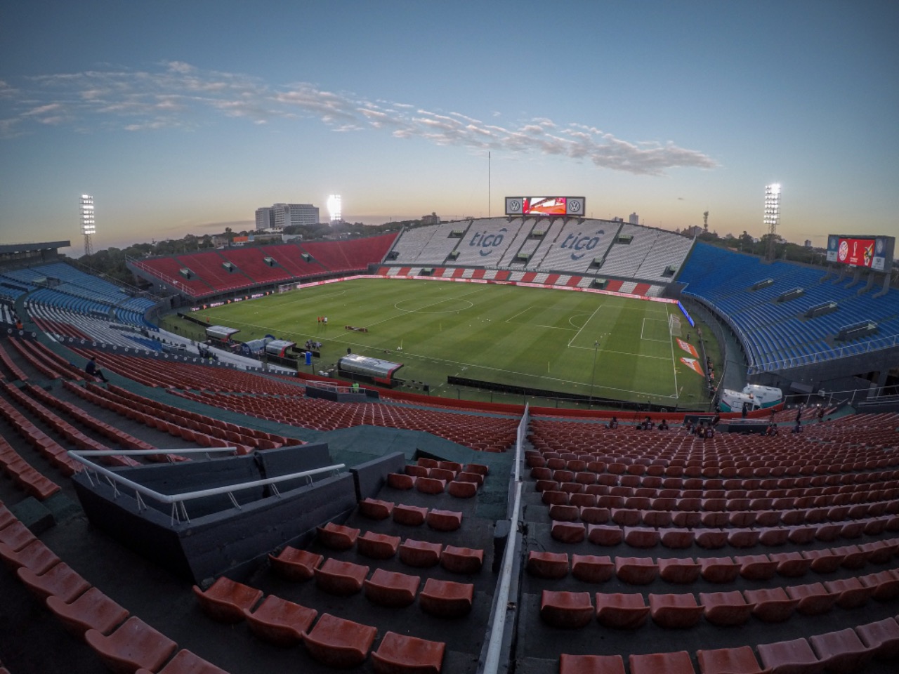 Fútbol sin público hasta fin de año