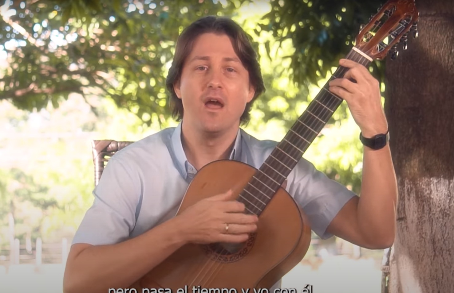 “Che ru”, la nueva canción de David Portillo en homenaje a los padres