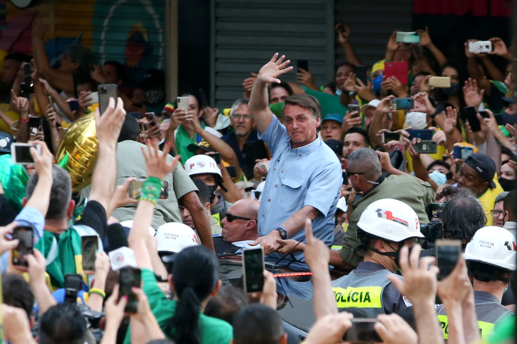 Bolsonaro escribe una carta abierta a la nación con el objetivo de calmar la retórica que creó contra la Corte Suprema