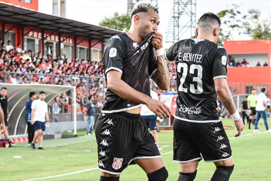 “Pájaro” Benítez afirma que faltó “agresividad e inteligencia” para sacar un resultado positivo ante Cerro Porteño