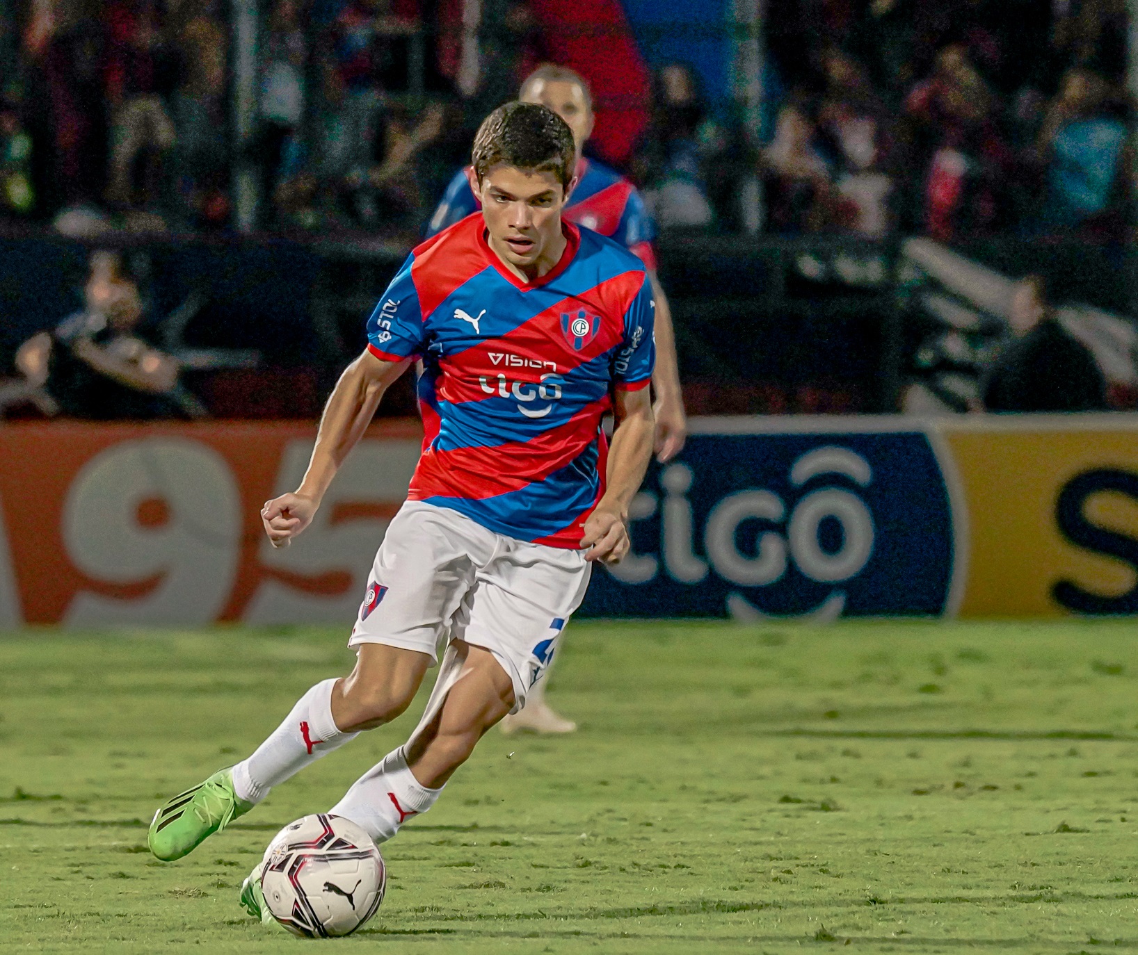 Alexis Fariña, la nueva joya del Ciclón: “Siempre quiso jugar y debutar en Cerro Porteño”, afirma su padre