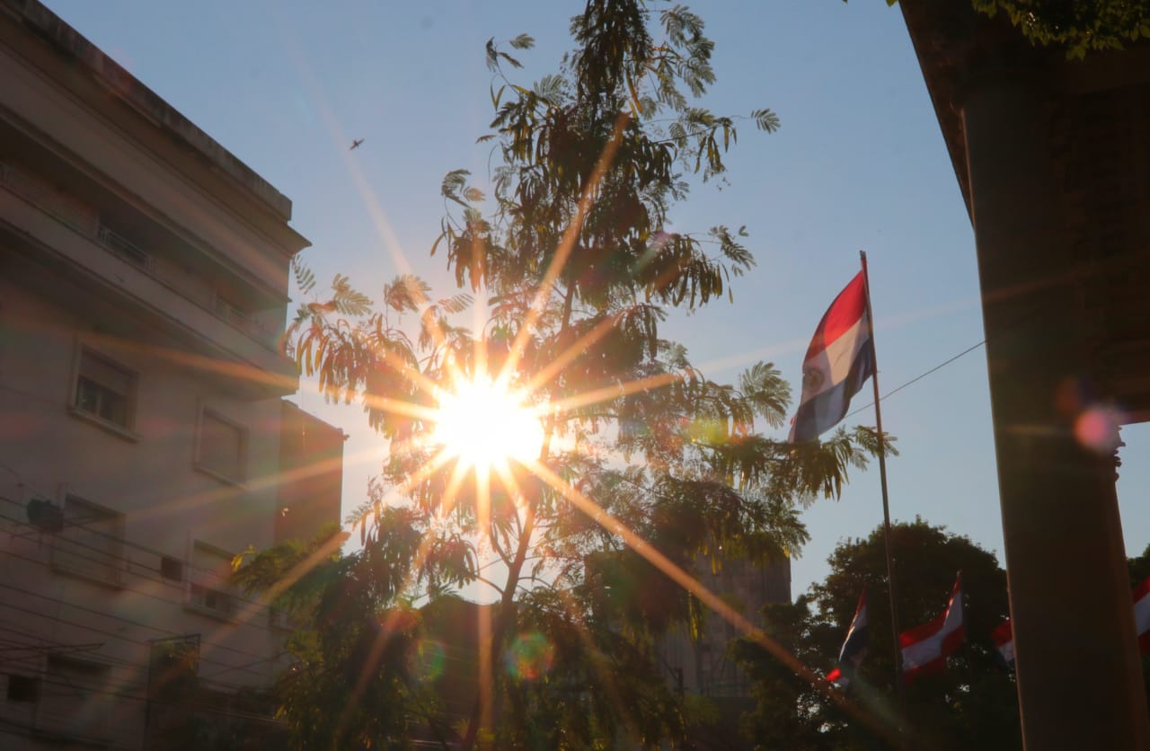 Persiste el calor en mitad de semana