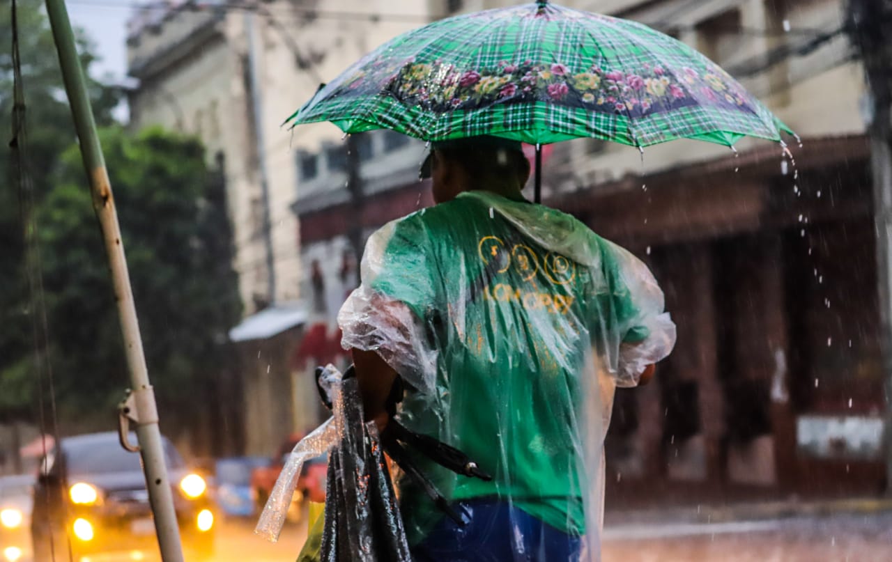 Anuncian probabilidad de lluvias en medio del calor